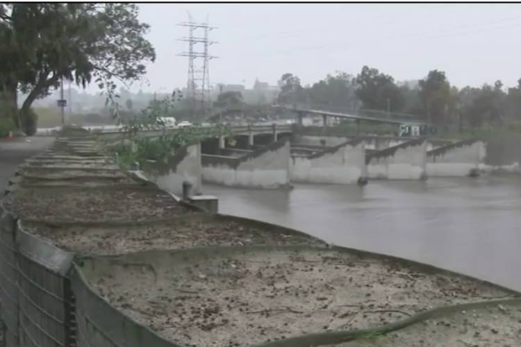 LA County มุ่งเน้นไปที่พื้นที่เปิดโล่งมากขึ้นเพื่อรวบรวมน้ำฝน